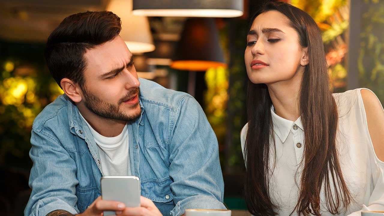 Os signos mais ciumentos e como isso afeta seus relacionamentos
