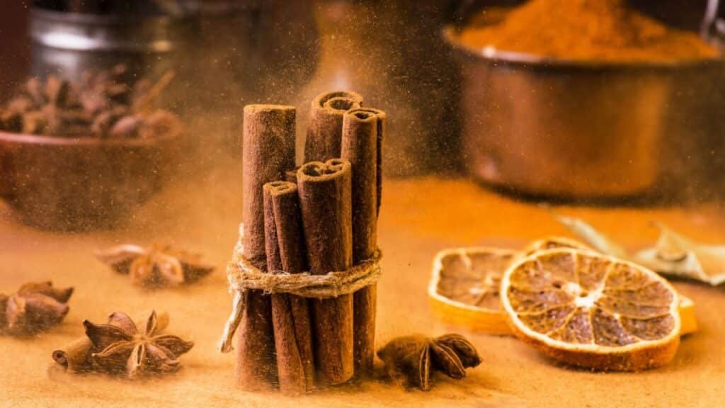 Ritual com especiarias para atrair alegria nos dias frios - Notícias sobre Astrologia, Signos e muito mais!