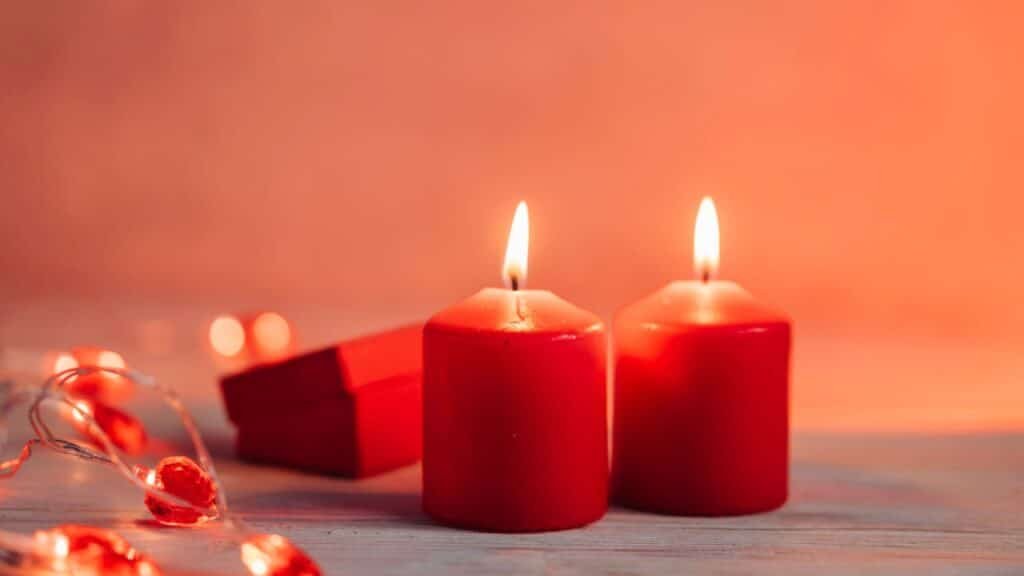 Saiba como usar o poder das velas para dar um up no relacionamento - Notícias sobre Astrologia, Signos e muito mais!