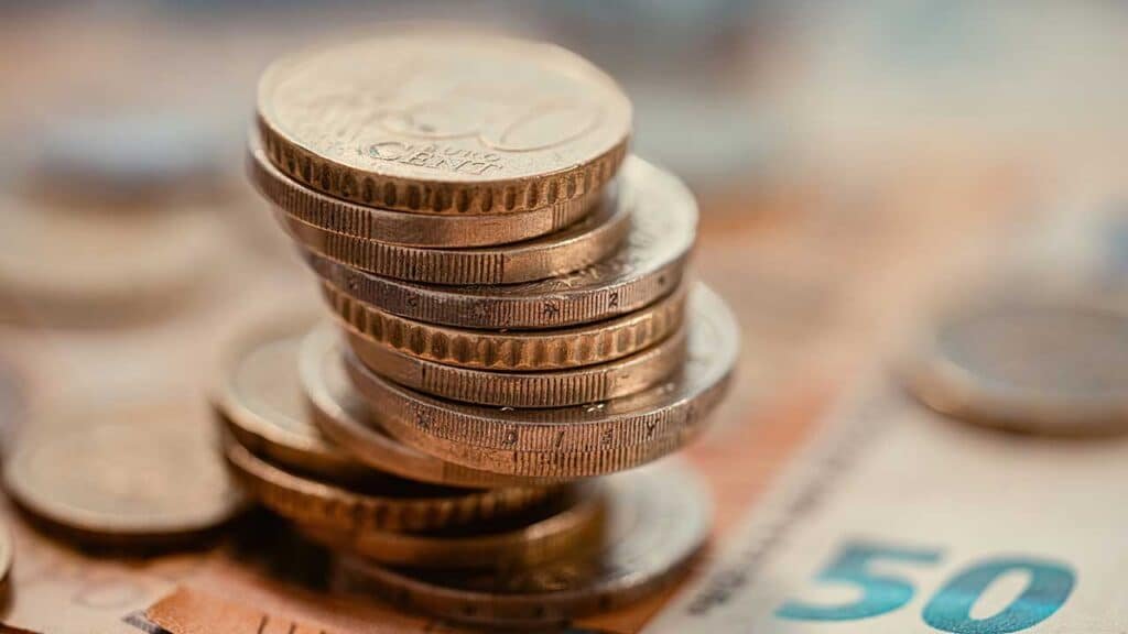 Veja como usar moedas em rituais de prosperidade