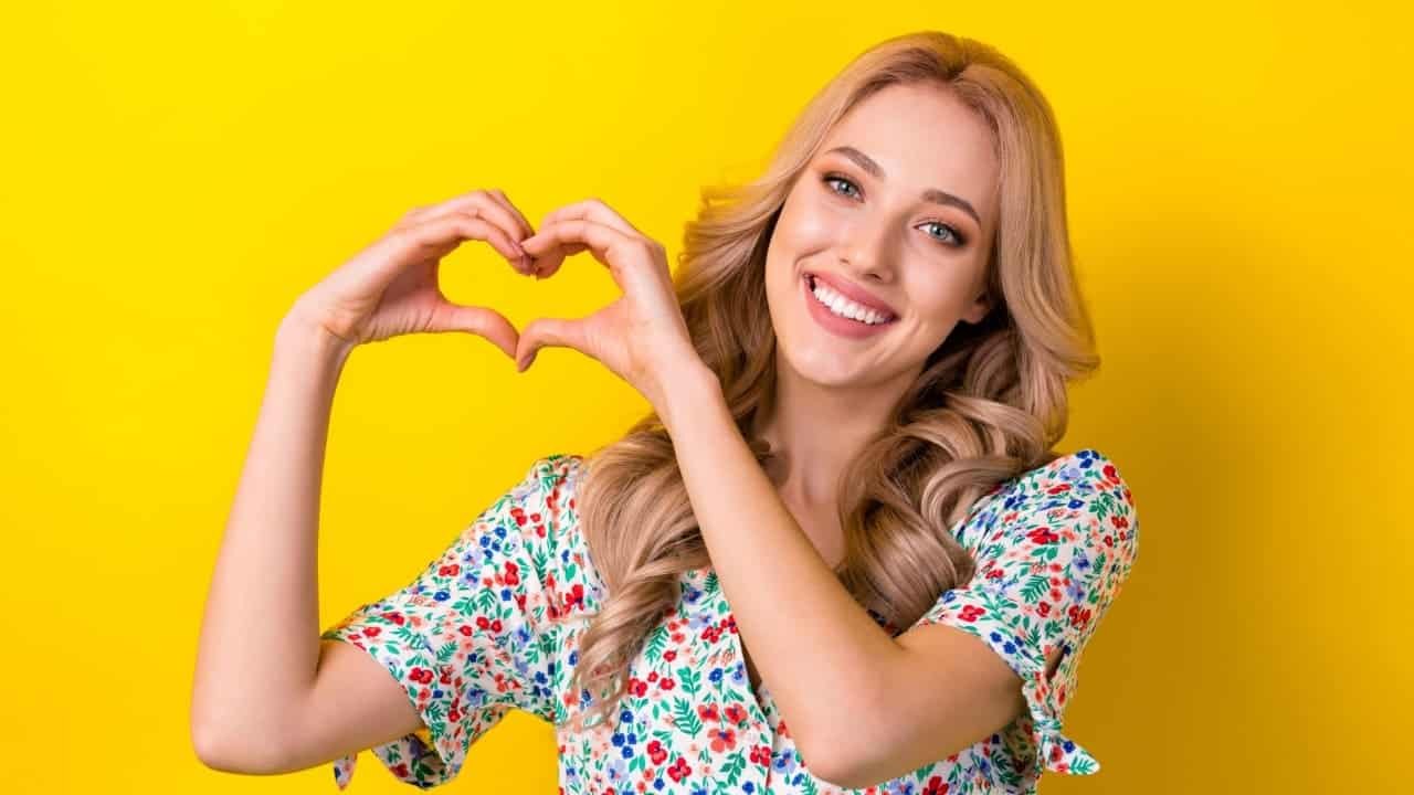 Veja o que seu signo revela sobre seu jeito de demonstrar carinho - Notícias sobre Astrologia, Signos e muito mais!